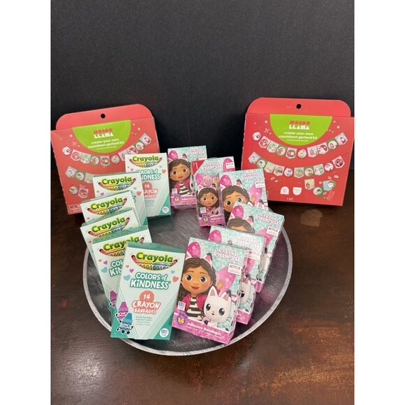 Mondo Llama Other - 2 Mondo Llama Create-Your-Own Christmas Countdown Garland Kit &12 pk of Band-Aid